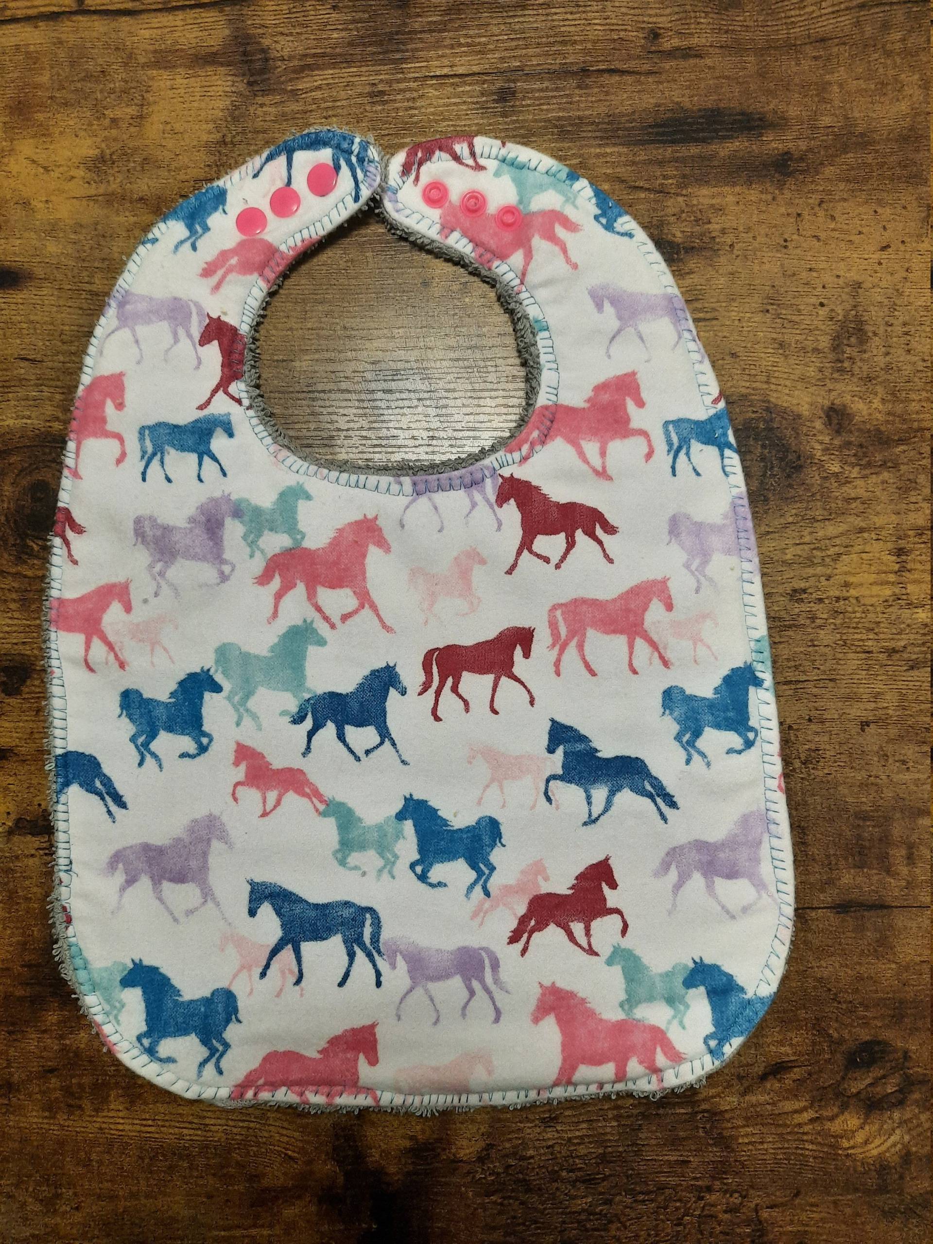 Mustangs Theme Wasserdichte Spezielle Bedürfnisse Kleinkind Lätzchen von Etsy - AJsBibBoutique