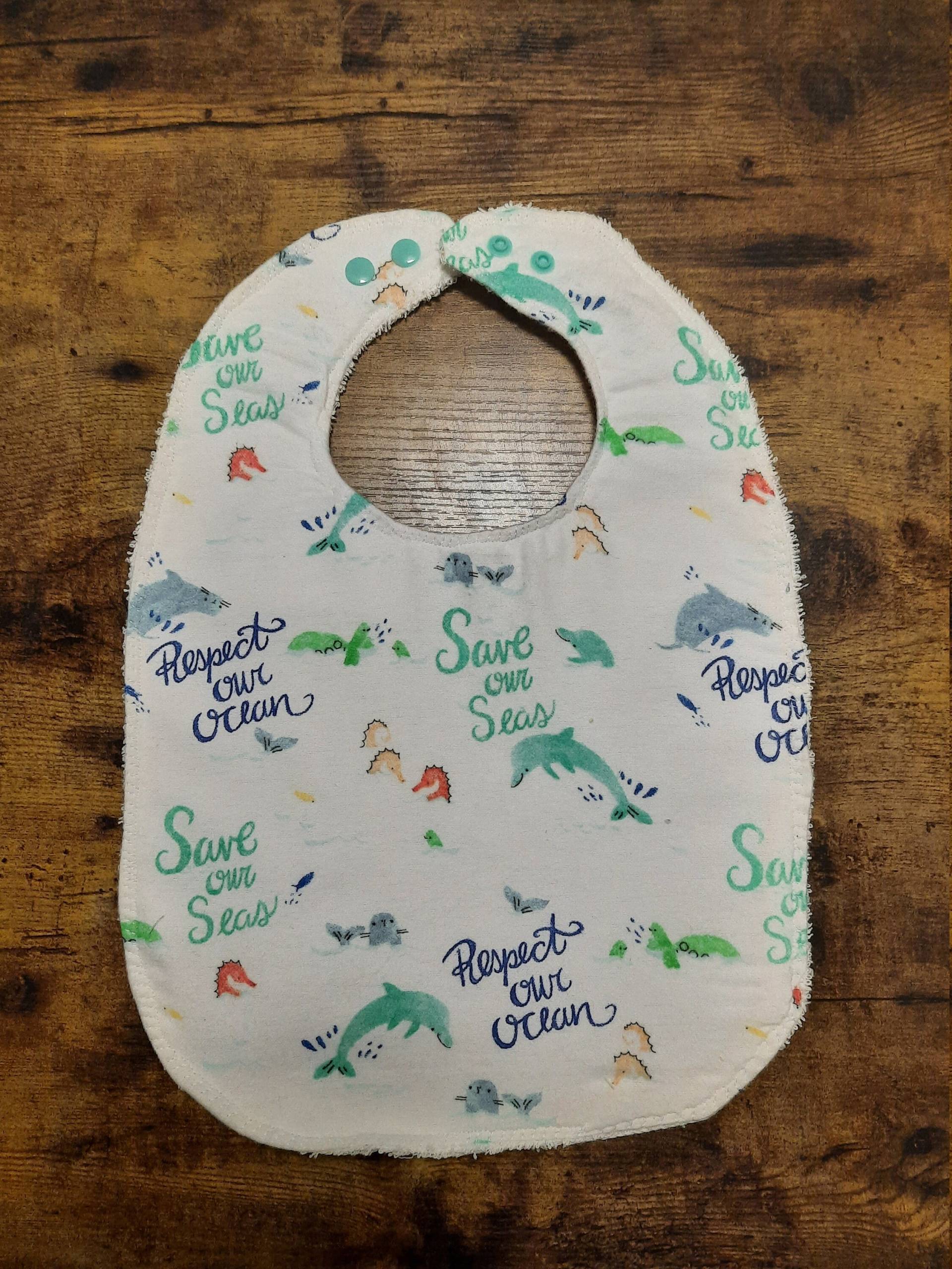 Save Our Seas Wasserfest Sonderwünsche Kleinkind Bibs von Etsy - AJsBibBoutique