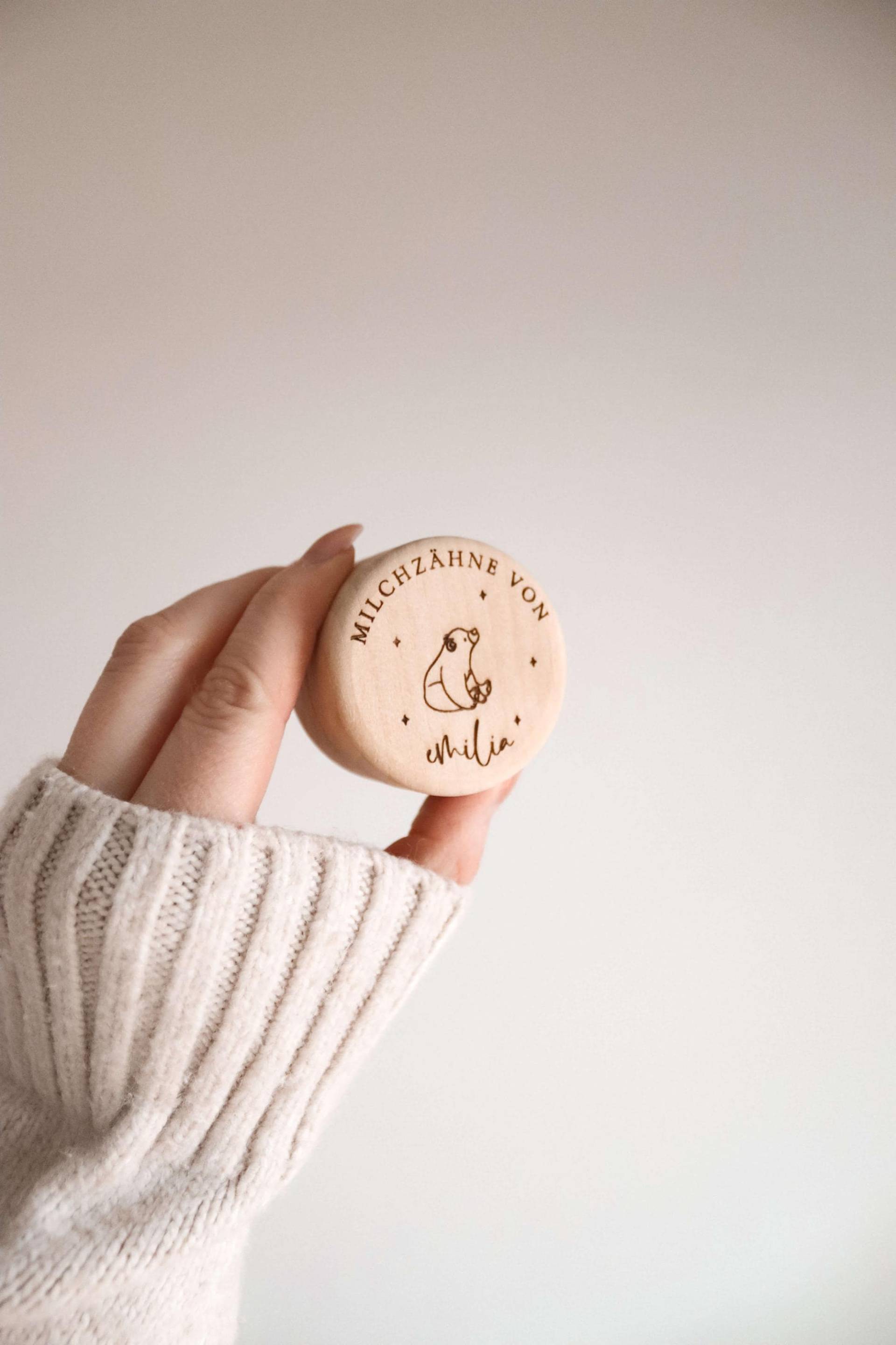 Personalisierte Milchzahndose Aus Holz Mit Namensgravur & Bärenmotiv | Zahnbox Geschenk Für Kinder von Etsy - AKPapeterie