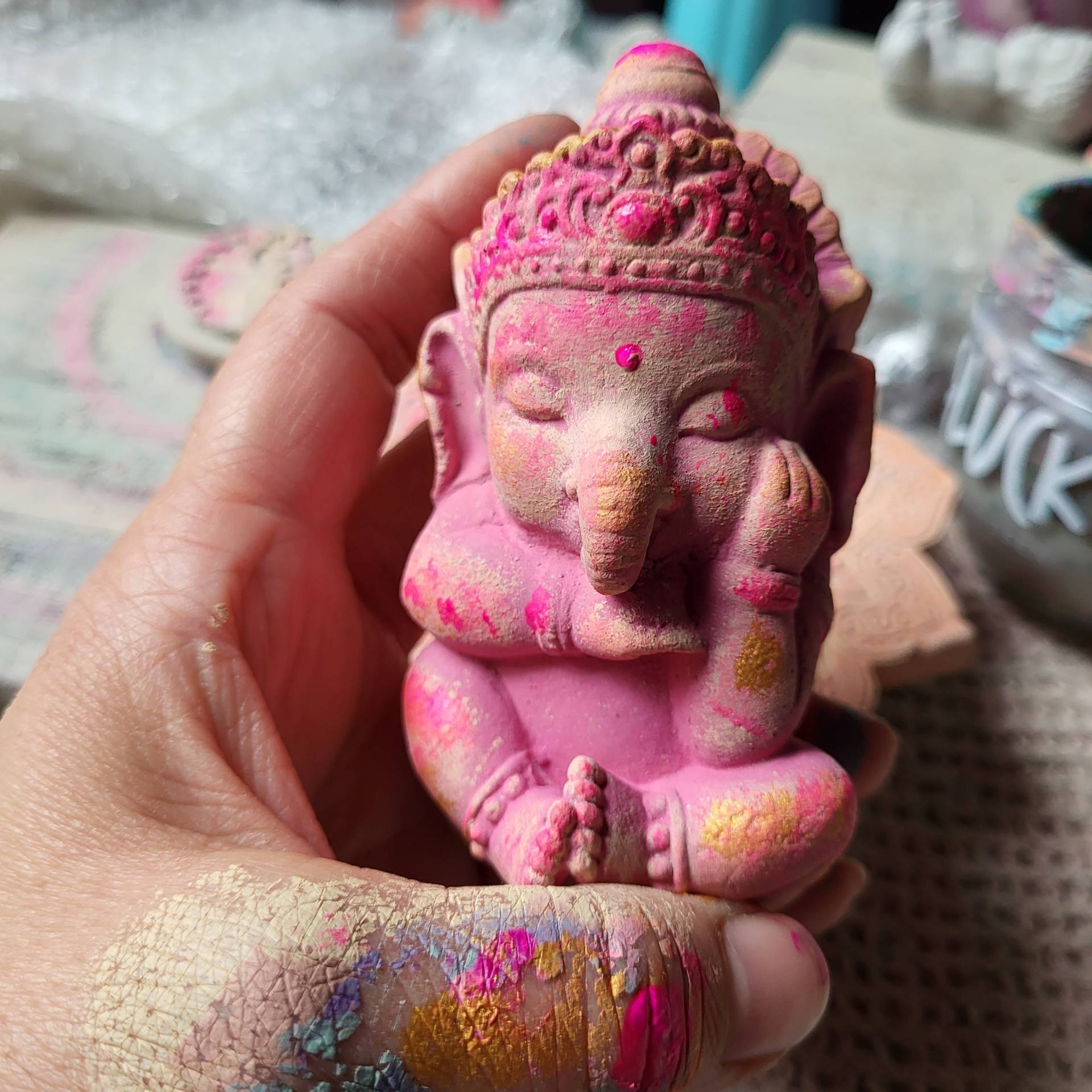Personalisiertes Geschenk Zur Geburt Newborn Ganesha Baby Ganeshalein Mit Name Und Geburtsdatum/Junge Mädchen Geburtstag von Etsy - ANILUAPsteinfiguren
