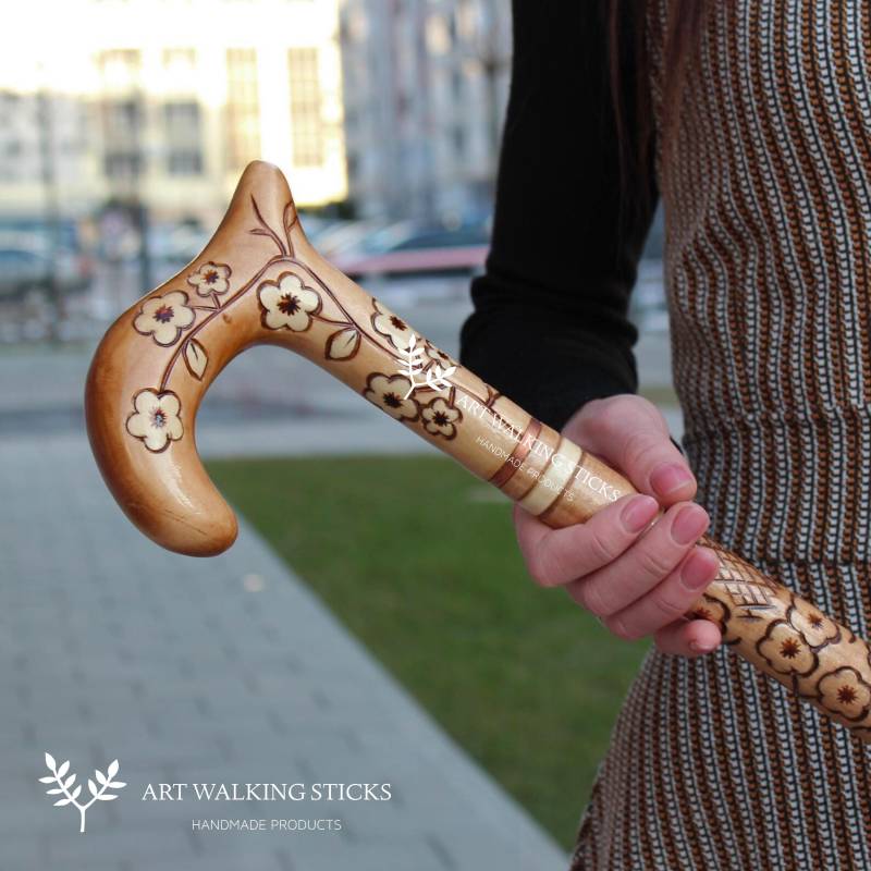 Beige Gehstock Für Damen Rose, Blumen-Holzgehstock Holz Handgefertigt - Mit Gummispitze Geschenke Vorhanden von Etsy - ARTWalkingSticks