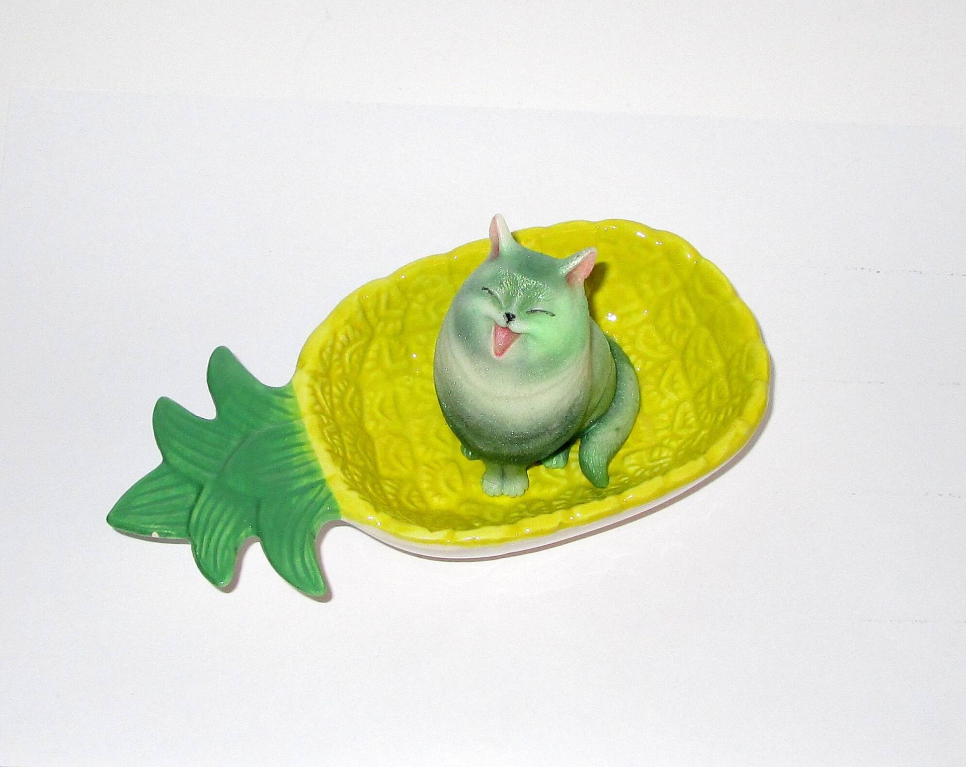 Designer-Seife Mit Seifenschale "The Green Cat Loves The Pineapple" Geschenkservice-Option Designer-Seife Mit Seifenschale "The Green Cat Loves The Pineapple" Geschenkservice-Option von Etsy - ARTeriell