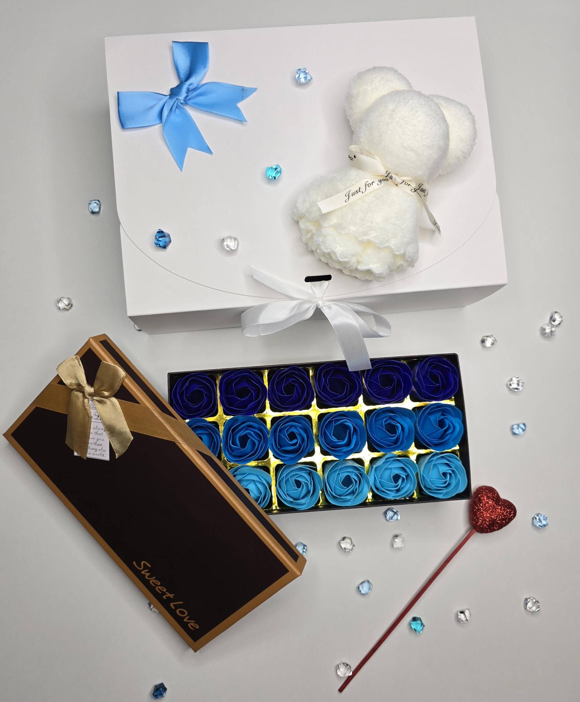 Geschenkboxset Valentinstag Muttertag Set Mit 18 Stück Seifen Weißes Bärenhandtuch Schaumherz Am Stiel Für Jeden Anlass Geschenkboxset Valentinstag Muttertag Set Mit 18 Stück Seifen Weißes Bärenhandtuch Schaumherz Am Stiel Für Jeden Anlass von Etsy - AYNCompany