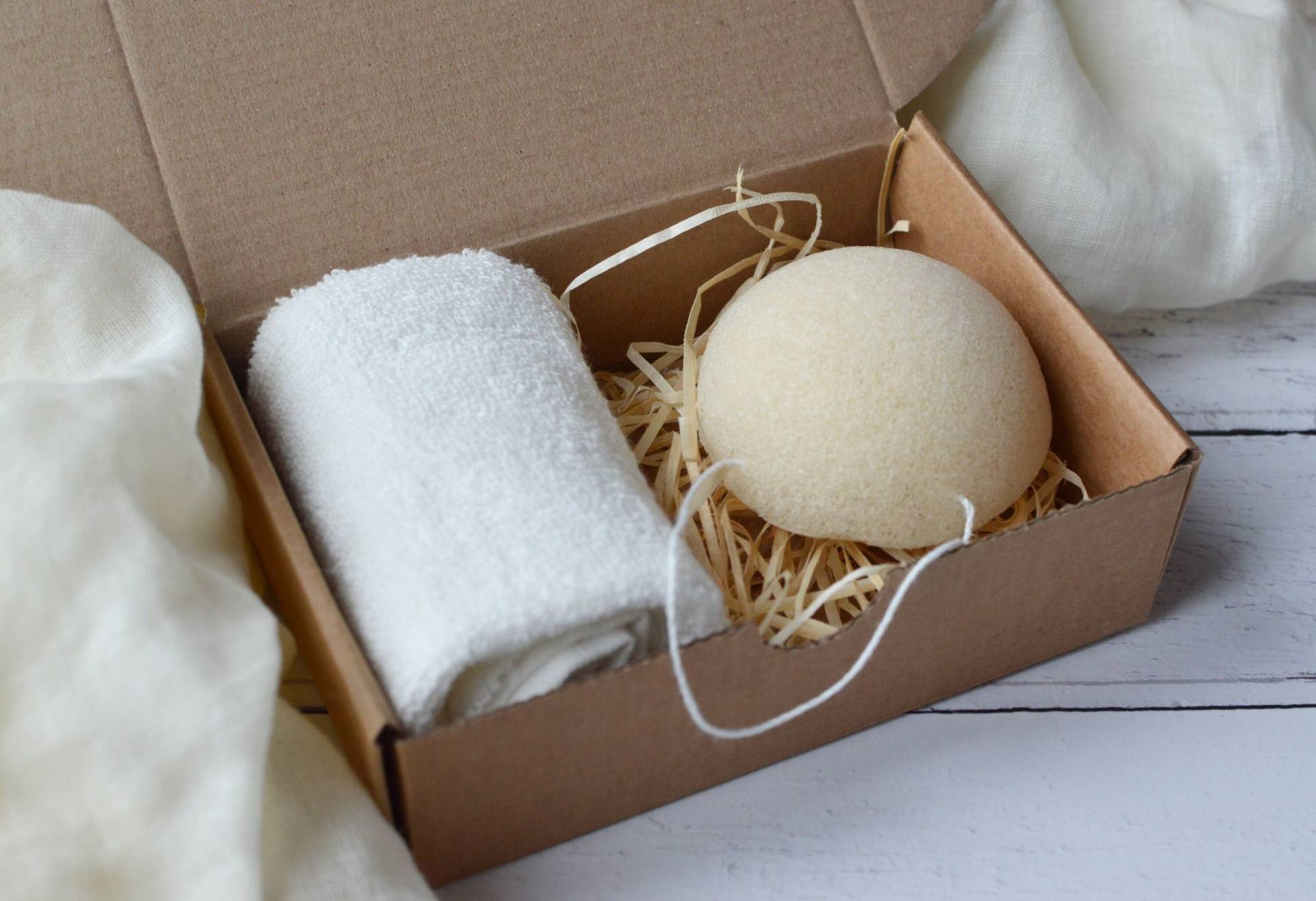 Rückverkauf Konjak Schwamm Und Bambustuch Geschenk Box Gesichtspflege Reinigung Peeling Rückverkauf Konjak Schwamm Und Bambustuch Geschenk Box Gesichtspflege Reinigung Peeling von Etsy - AYStudioUK