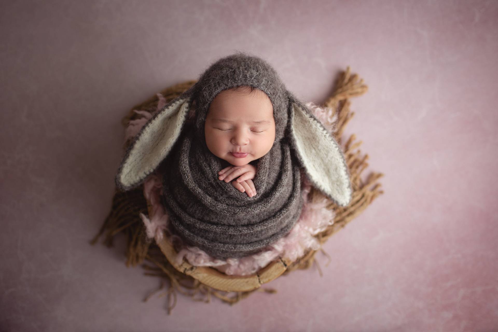 Neugeborenen Outfit, Neugeborenen Hase, Hasenmütze, Foto Requisiten, Fotografie Requisiten, Hase Requisiten, Neugeborenen Wrap, Wrap Und Mütze Neugeborenen Outfit, Neugeborenen Hase, Hasenmütze, Foto Requisiten, Fotografie Requisiten, Hase Requisiten, Neugeborenen Wrap, Wrap Und Mütze von Etsy - Adaphotoprops