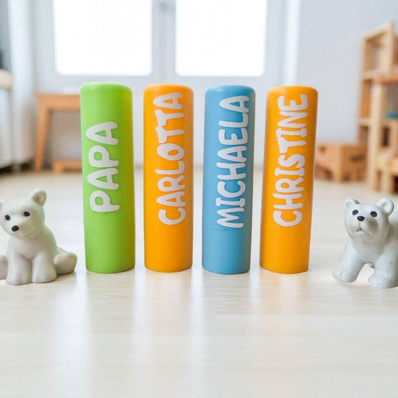 Personalisierter Lippenbalsam, Lippenpflege Mit Name, Kinder Party Mitgebsel, Schulanfang Geschenk, Nikolaus Füllung Personalisierter Lippenbalsam, Lippenpflege Mit Name, Kinder Party Mitgebsel, Schulanfang Geschenk, Nikolaus Füllung von Etsy - AddamsGermany