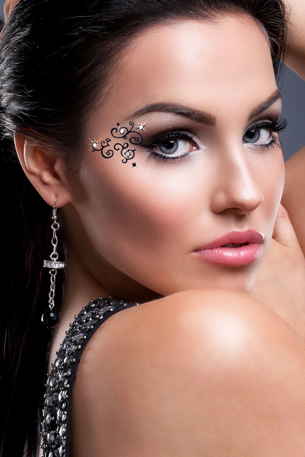 Anhänger Addttoo Diamant Anhänger Design Black Party Eye Tattoo Klare Swarovski Kristalle. Festival Karneval, Kostüm Accessoire Anhänger Addttoo Diamant Anhänger Design Black Party Eye Tattoo Klare Swarovski Kristalle. Festival Karneval, Kostüm Accessoire von Etsy - Addttoo