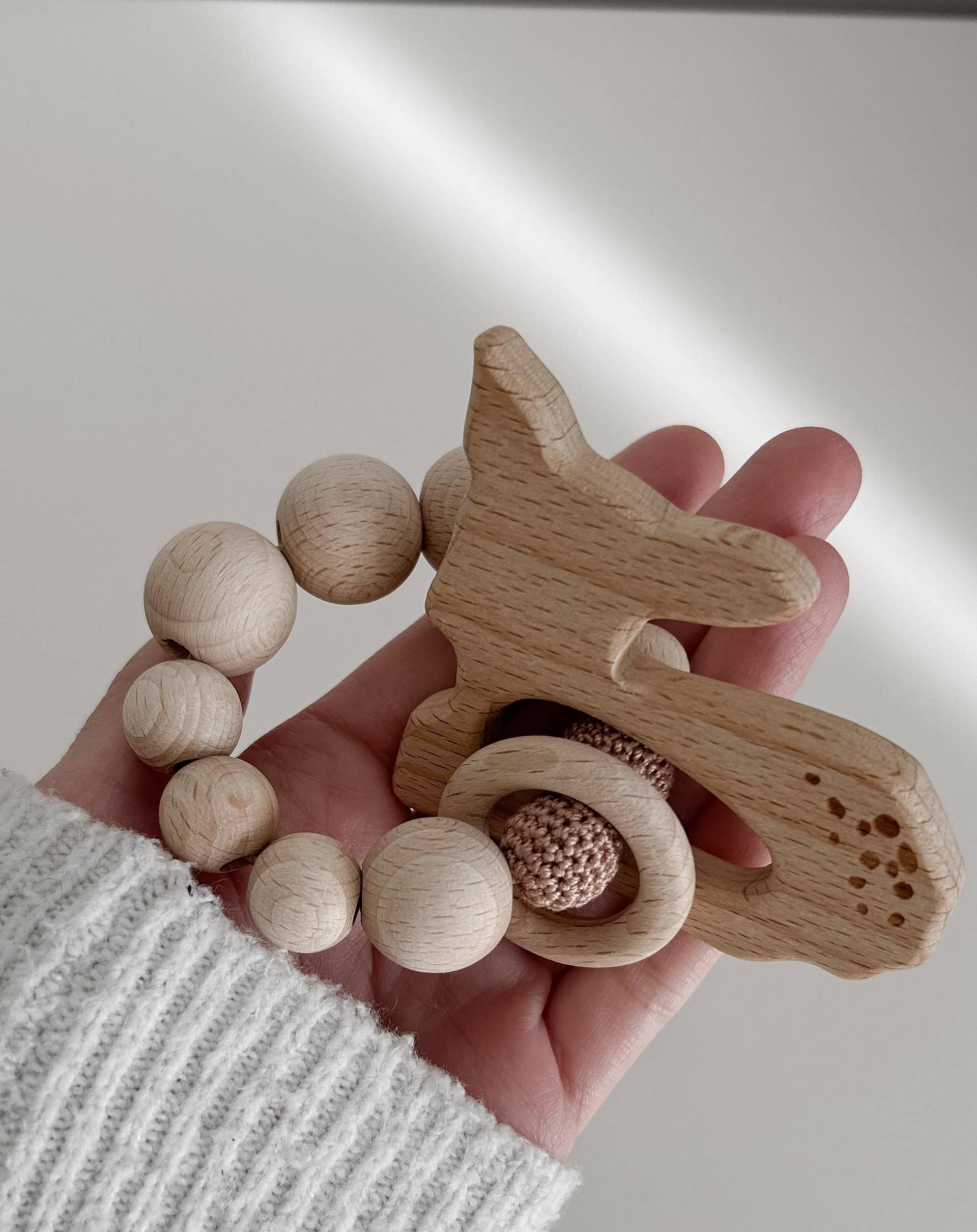 Greifling Aus Holz Mit Reh von Etsy - AestheticPapeterie