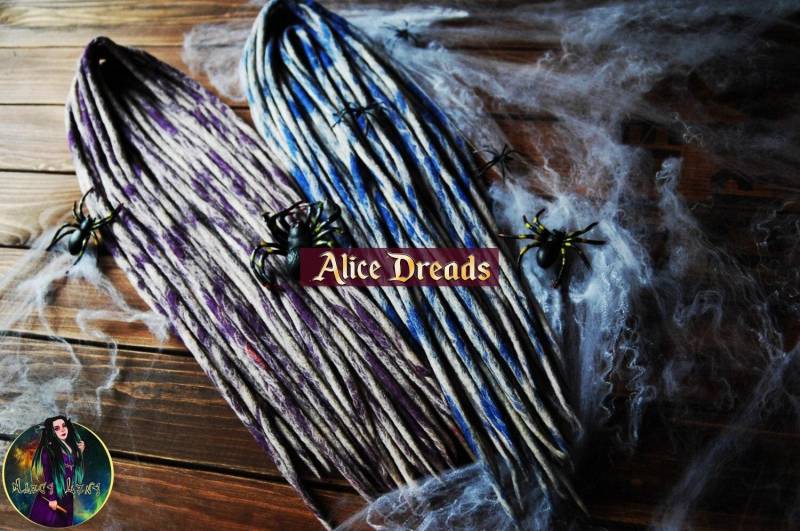 Marmor Wolle Dreads Lila, Blau, Weiß Akzent Haarverlängerungen von Etsy - AliceDreads