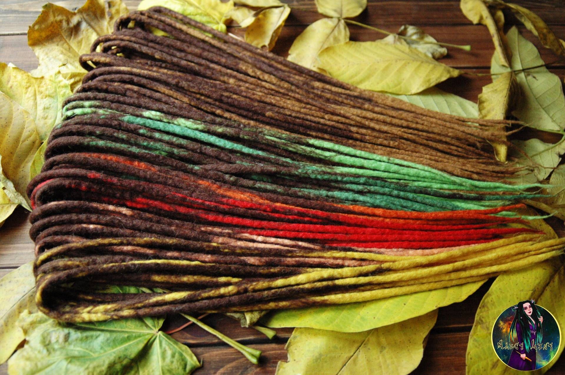 Wolle De/Se Dreads "Autumn Leaves" Dunkelbraun, Grün, Rot, Gelb Dreadlockverlängerungen." von Etsy - AliceDreads