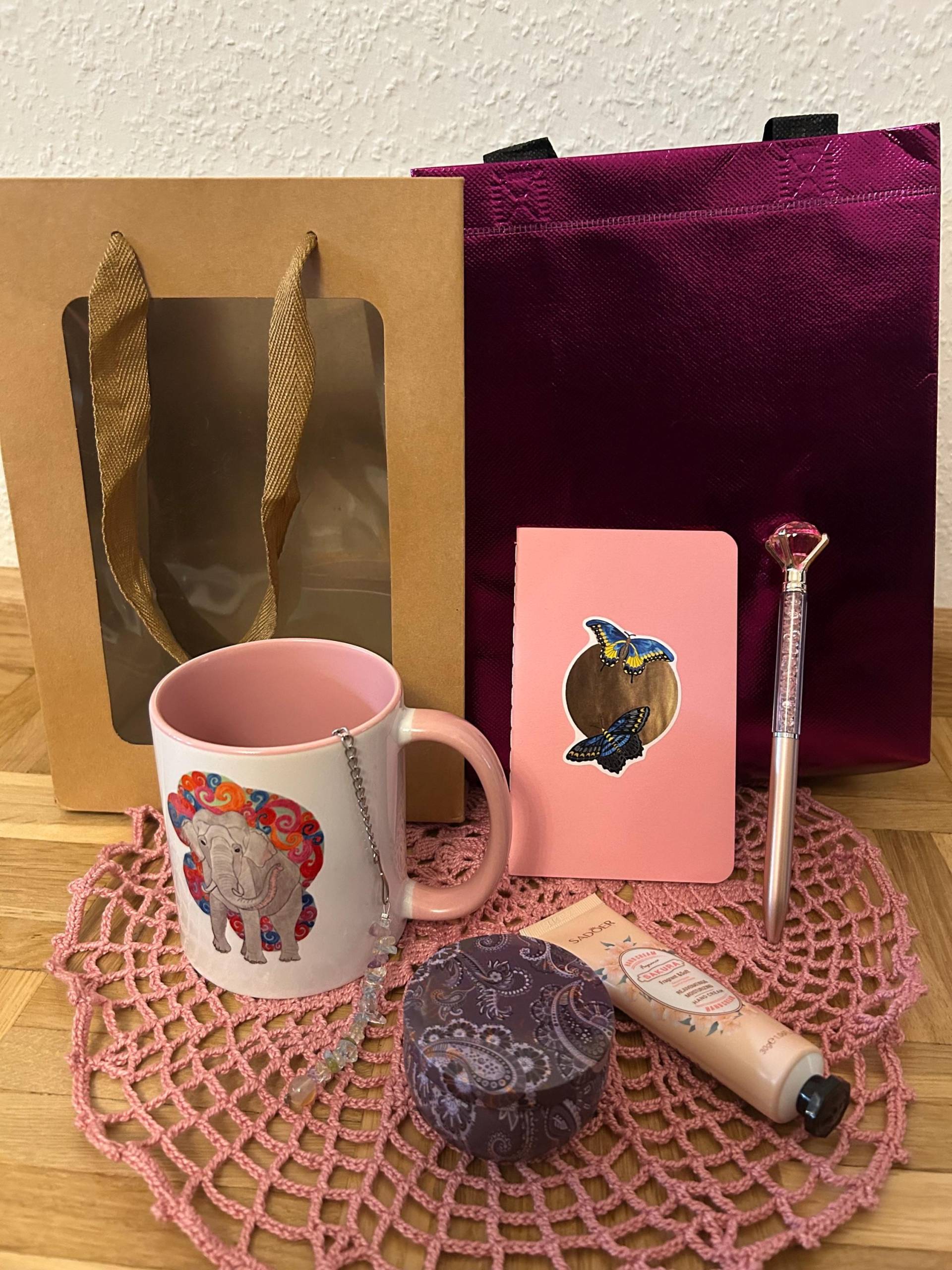 Geschenkset Tasse Elefant Geschenkset Tasse Elefant von Etsy - AlinaGordonDesign