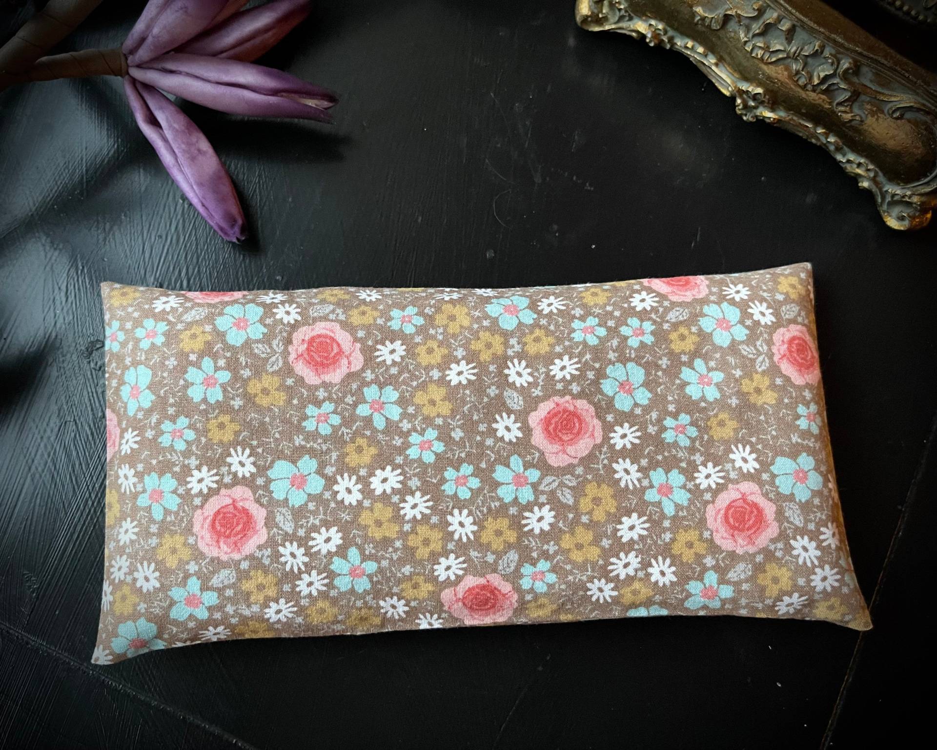 Yoga Augenkissen Hübsche Blumen, Retro Look, Bio-Leinsamen & Bio-Lavendel, Waschbar Entspannung Meditation Relax Schlaf Wellness Kühlkissen Yoga Augenkissen Hübsche Blumen, Retro Look, Bio-Leinsamen & Bio-Lavendel, Waschbar Entspannung Meditation Relax Schlaf Wellness Kühlkissen von Etsy - Alrunalovelace