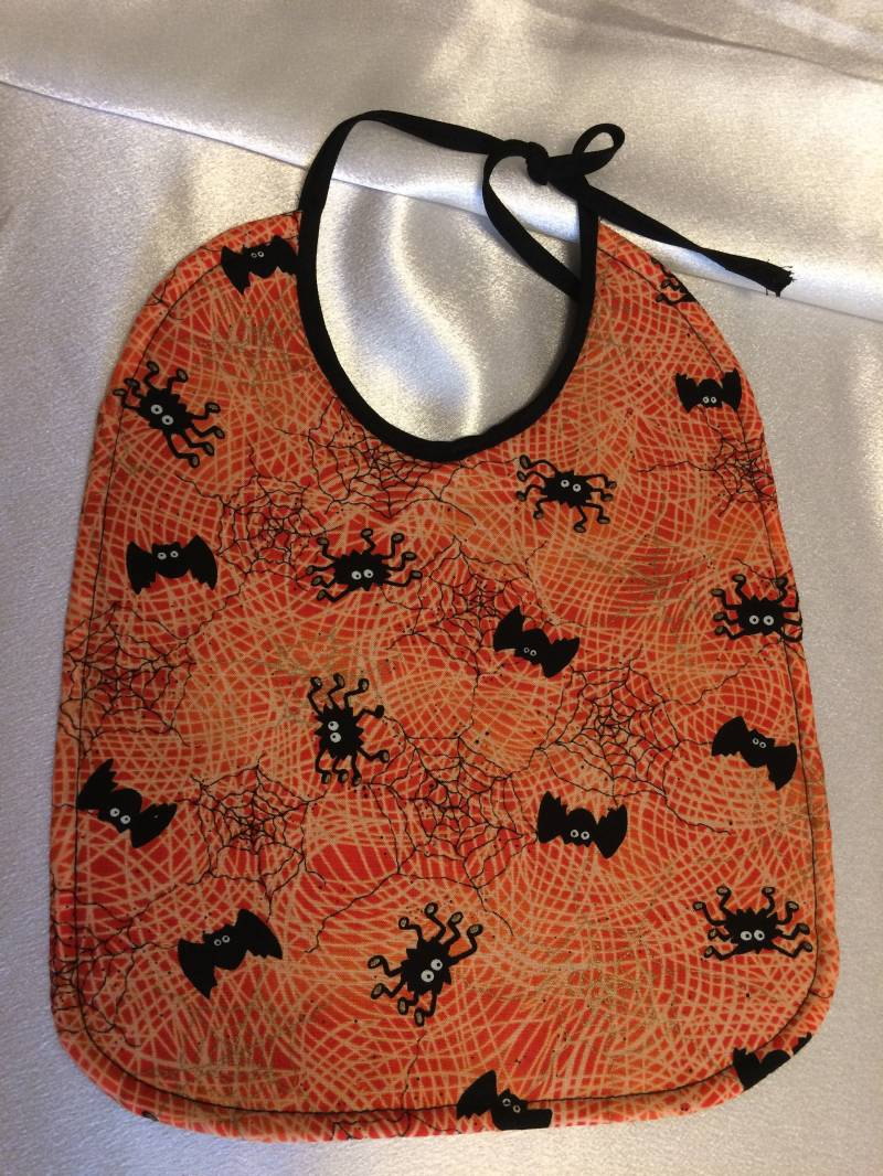 Halloween Niedlichen Schwarzen Spinnen Und Fledermäuse Orange Eingefädelt Hintergrund Saugfähig Schwarz Gesteppte Sichern Baumwolle Handgefertigt von Etsy - AmIn2Crochet