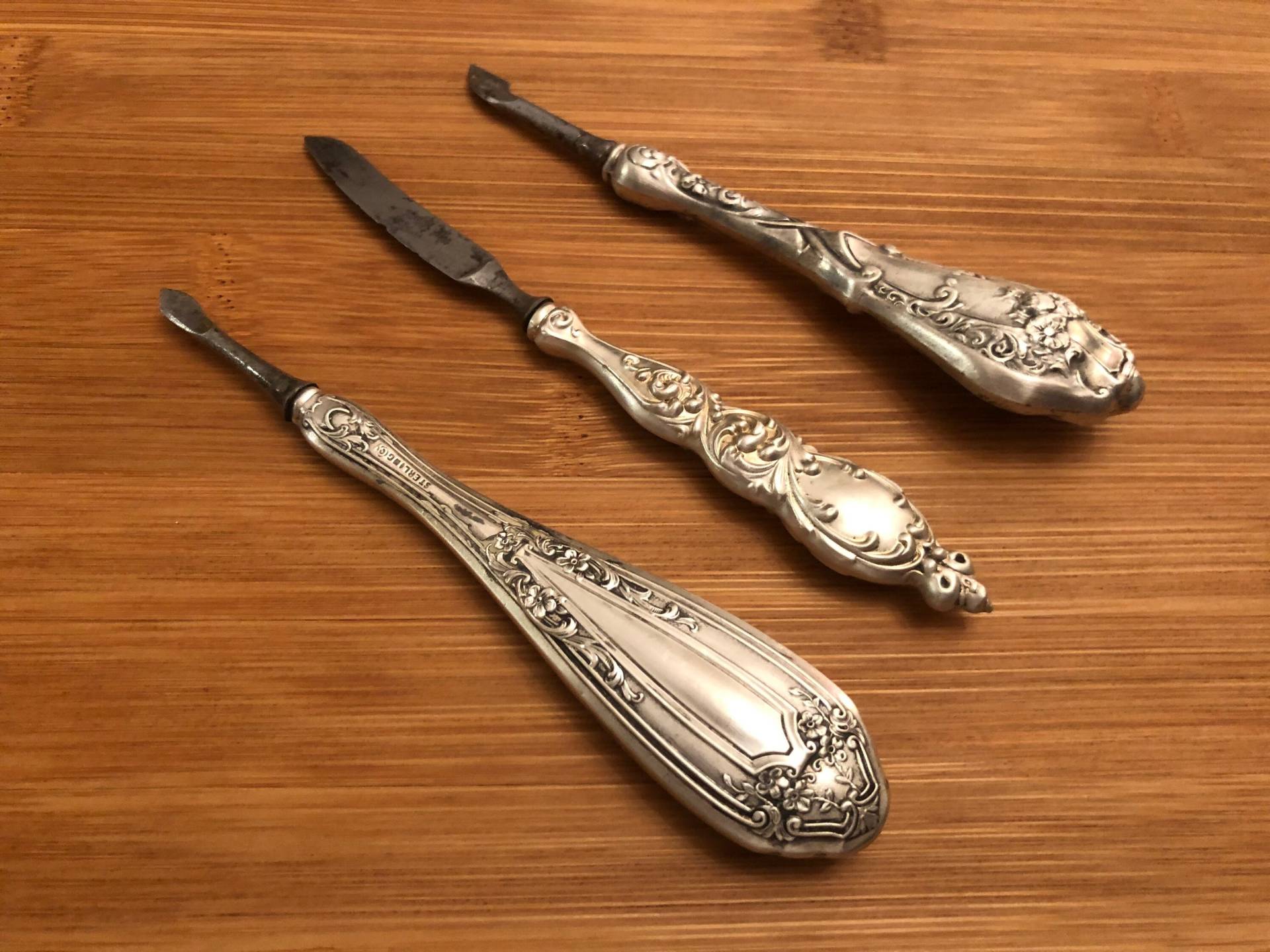 Vintage Viktorianisch Sterling Silber Handgefertigt Verziert Geätzt Floral Designed Große Mix Nail File Set Von 3 von Etsy - AmazingSilver21