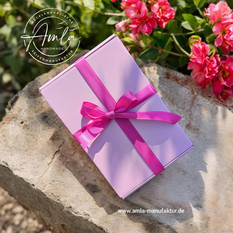 Aufpreis Geschenk Karton Rosa Leer I Mit Einer Fuchsia-Pink Farbenen Schleife Passend Zu Unseren Saunatüchern Achtung Leere Geschenkbox Aufpreis Geschenk Karton Rosa Leer I Mit Einer Fuchsia-Pink Farbenen Schleife Passend Zu Unseren Saunatüchern Achtung Leere Geschenkbox von Etsy - AmlaManufaktur