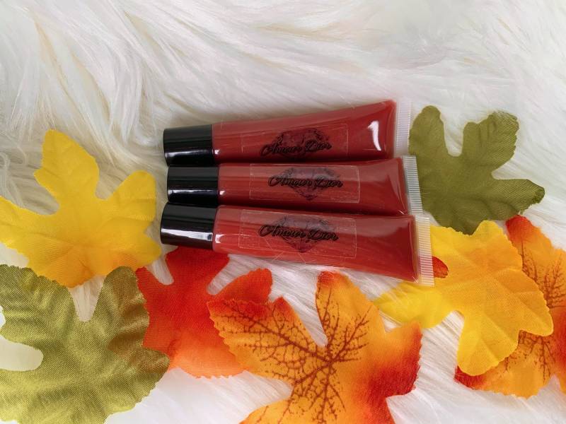 Cyn von Etsy - AmourDiorLLC