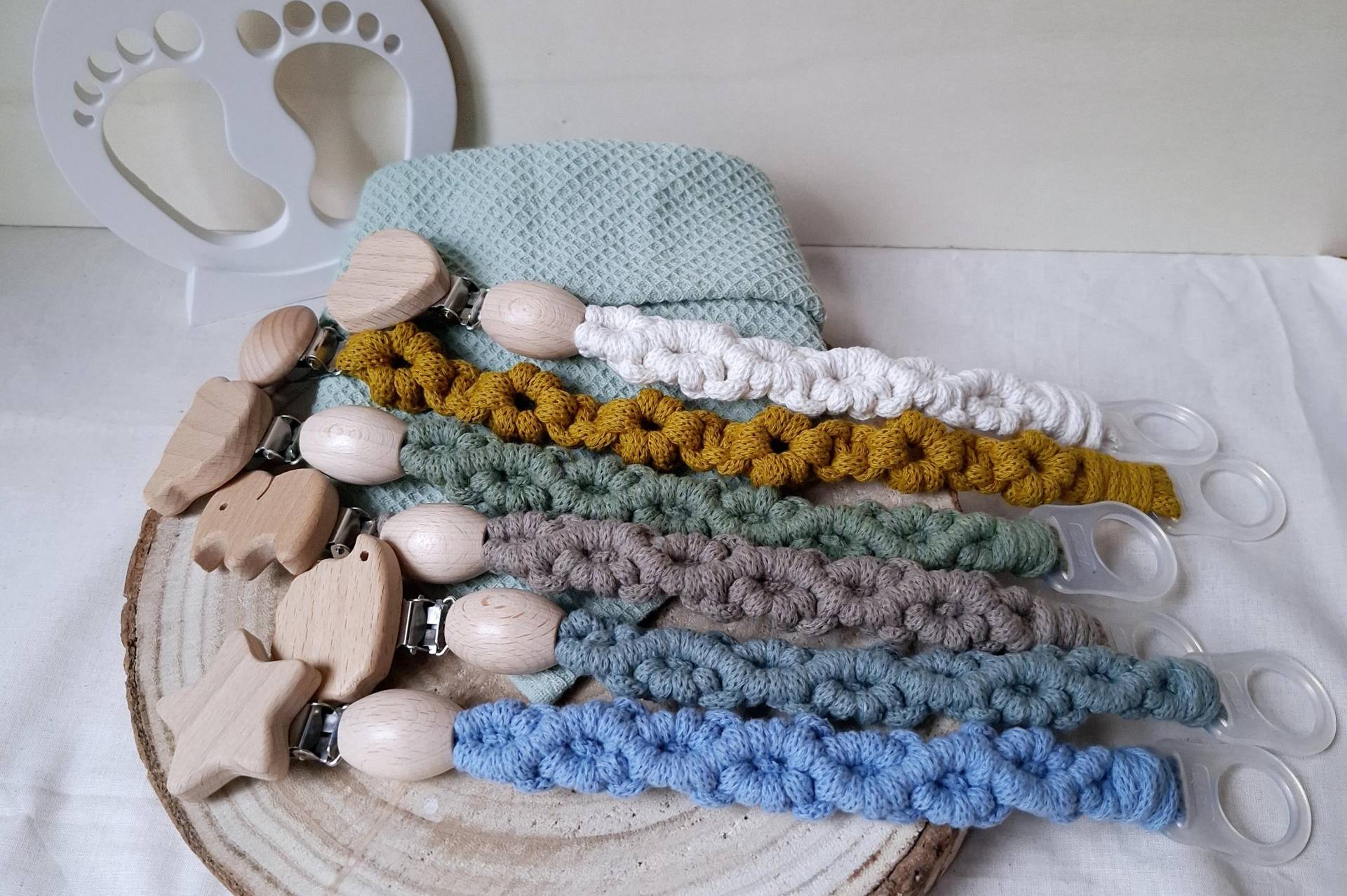 Schnullerkette Nuckelkette Mackramee Schnullerkette Nuckelkette Mackramee von Etsy - Ampelfee