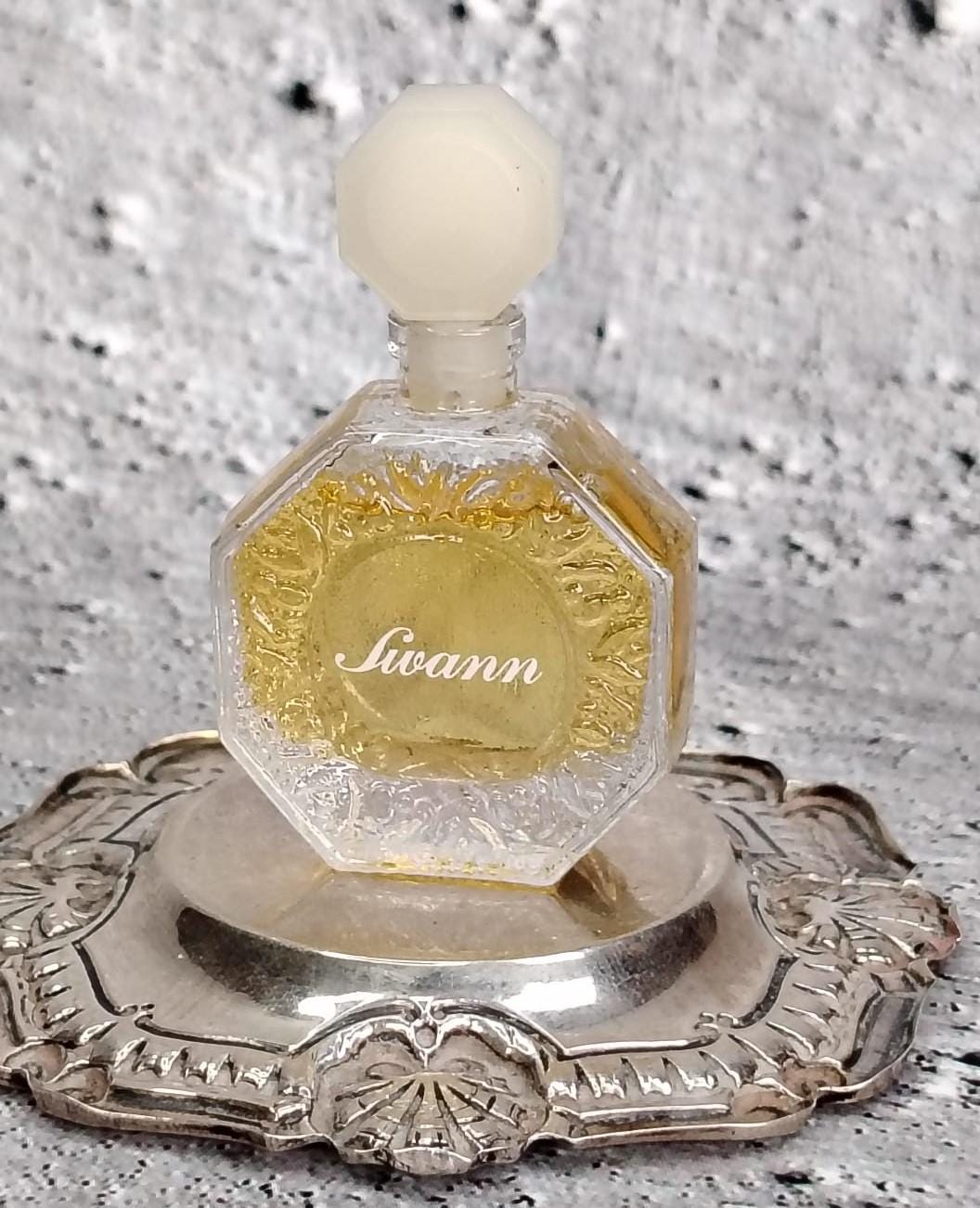 Vintage Mini-Parfüm - Swann Pacoma | 1984 Eau De Toilette Miniatur Sammlerstück von Etsy - AndreaButtons