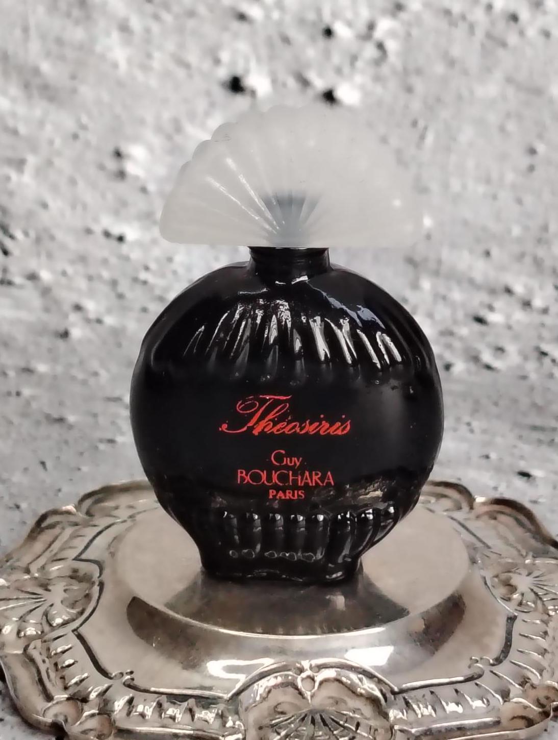 Vintage Mini-Parfüm - Theosiris Von Guy Bouchara, 5 Ml, Reines Parfüm Seltenes Sammlerstück von Etsy - AndreaButtons