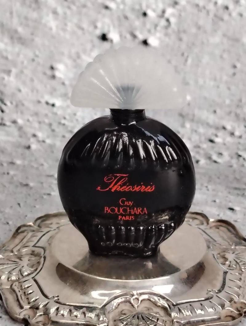 Vintage Mini-Parfüm - Theosiris Von Guy Bouchara, 5 Ml, Reines Parfüm Seltenes Sammlerstück von Etsy - AndreaButtons
