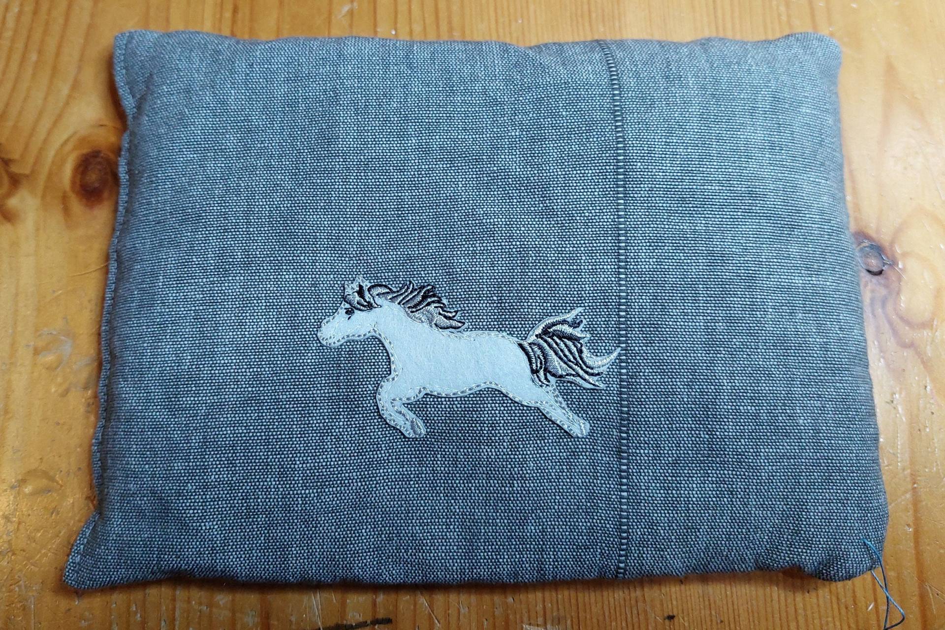 Kirschkernkissen Wärmekissen Pferd Kirschkernkissen Wärmekissen Pferd von Etsy - AndreaNaehtShop