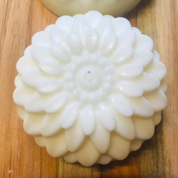 Calendula Seife Für Gesicht & Körper, Naturseife, Rückfettend von Etsy - AngryBuddhaBodyShop