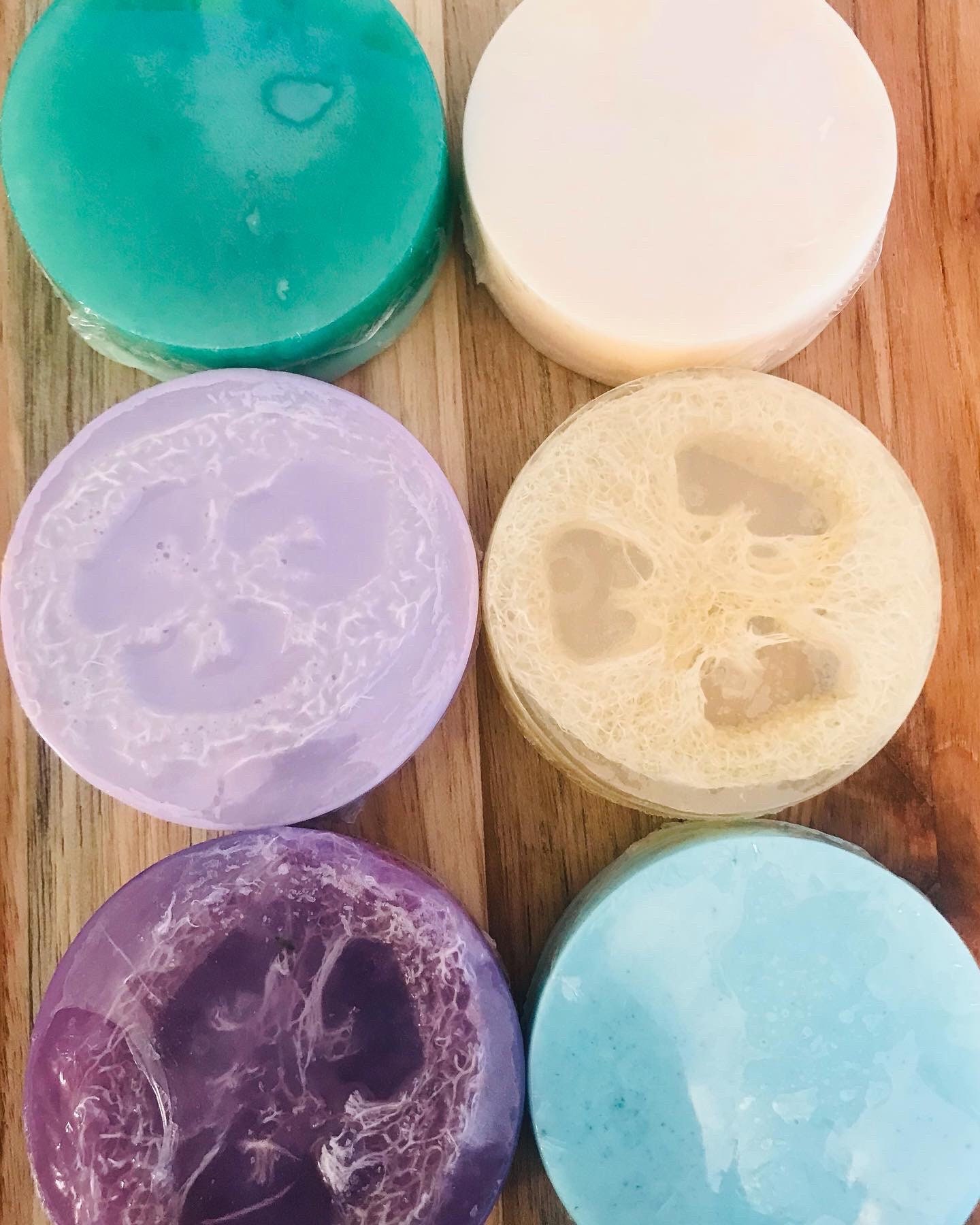 Luffa Seifen, Kakao & Sheabutter Lavendel, Kokosmilch, Patschuli, Vanilleschote, Drachenblut, Selbstpflege Luffa Seifen, Kakao & Sheabutter Lavendel, Kokosmilch, Patschuli, Vanilleschote, Drachenblut, Selbstpflege von Etsy - AngryBuddhaBodyShop