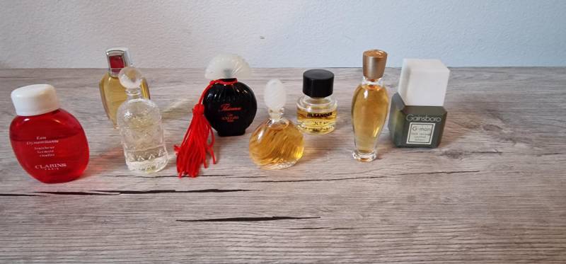 Vintage-Parfum-Minisammlung - 8 Stück Bekannter Marken von Etsy - Angytich