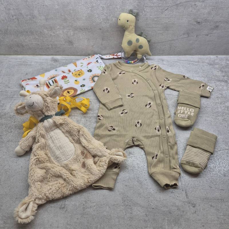 Geschenkbox Baby Oliv/Bunt von Etsy - AnkePacktEin