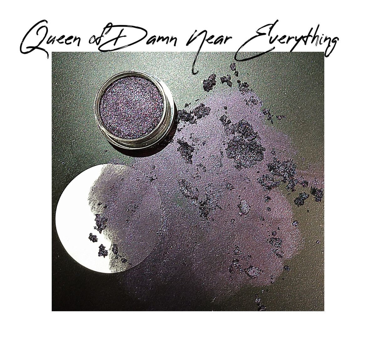 Eyeshadow Queen Of Damn Nahe Alles Longwearing Dark Purple Gepresst von Etsy - AnnaleeCosmetics