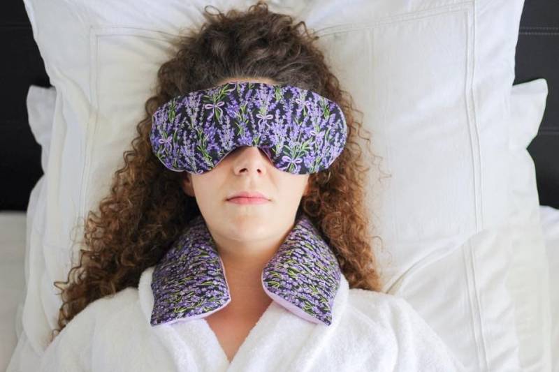 Entspannung Lavendel Nackenkissen Lila Print Stickerei Abnehmbare Hülle, Geschenk Für Sie, Home Spa Geschenkidee Frau Entspannung Lavendel Nackenkissen Lila Print Stickerei Abnehmbare Hülle, Geschenk Für Sie, Home Spa Geschenkidee Frau von Etsy - AnnasLavenderDream