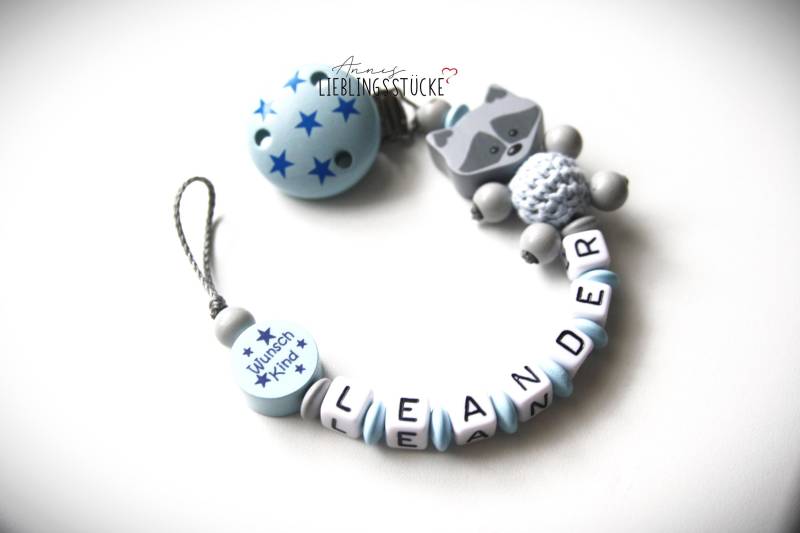 Schnullerkette Mit Namen Junge Personalisiert Waschbär Wunschkind Hellblau Geburt Taufe Babygeschenk Babyparty von Etsy - AnniLieblingsstuecke
