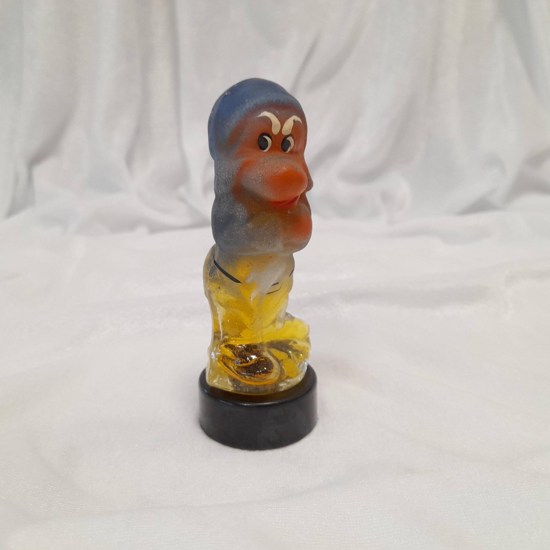 Vintage Udssr Köln Flora Gnome Grumpy, Voll, Silber Maiglöckchen, Tallinn Vintage Udssr Köln Flora Gnome Grumpy, Voll, Silber Maiglöckchen, Tallinn von Etsy - AntikGift