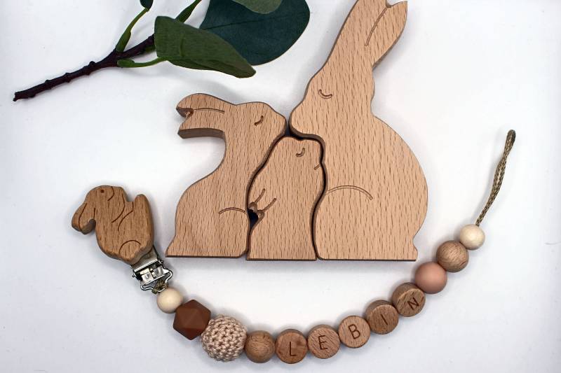 Holzset Hase Mit Schnullerkette, Runde Buchstaben, Personalisiert von Etsy - ArtPearlBaby