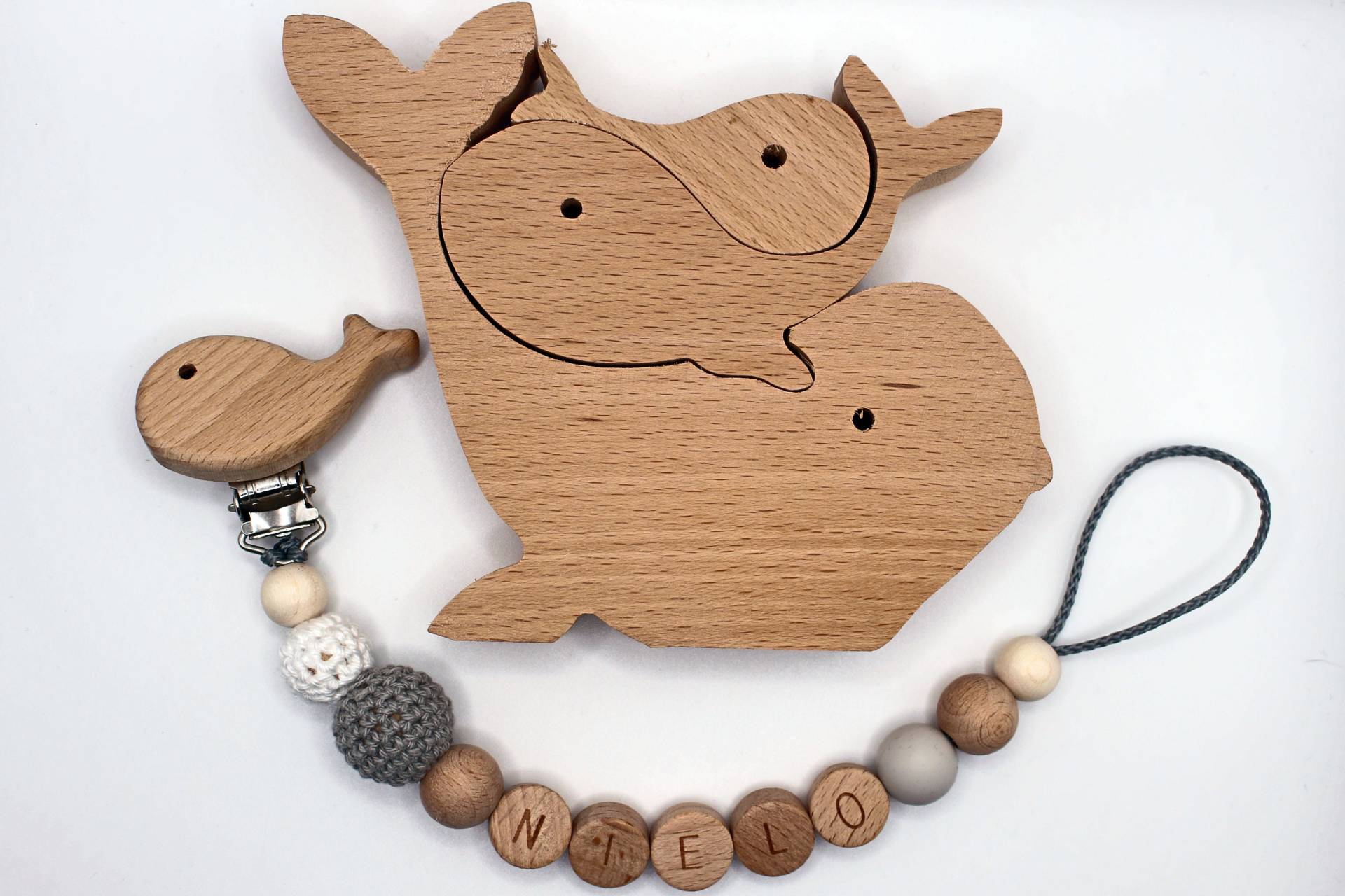 Holzset Wal Mit Schnullerkette, Runde Buchstaben, Personalisiert Holzset Wal Mit Schnullerkette, Runde Buchstaben, Personalisiert von Etsy - ArtPearlBaby