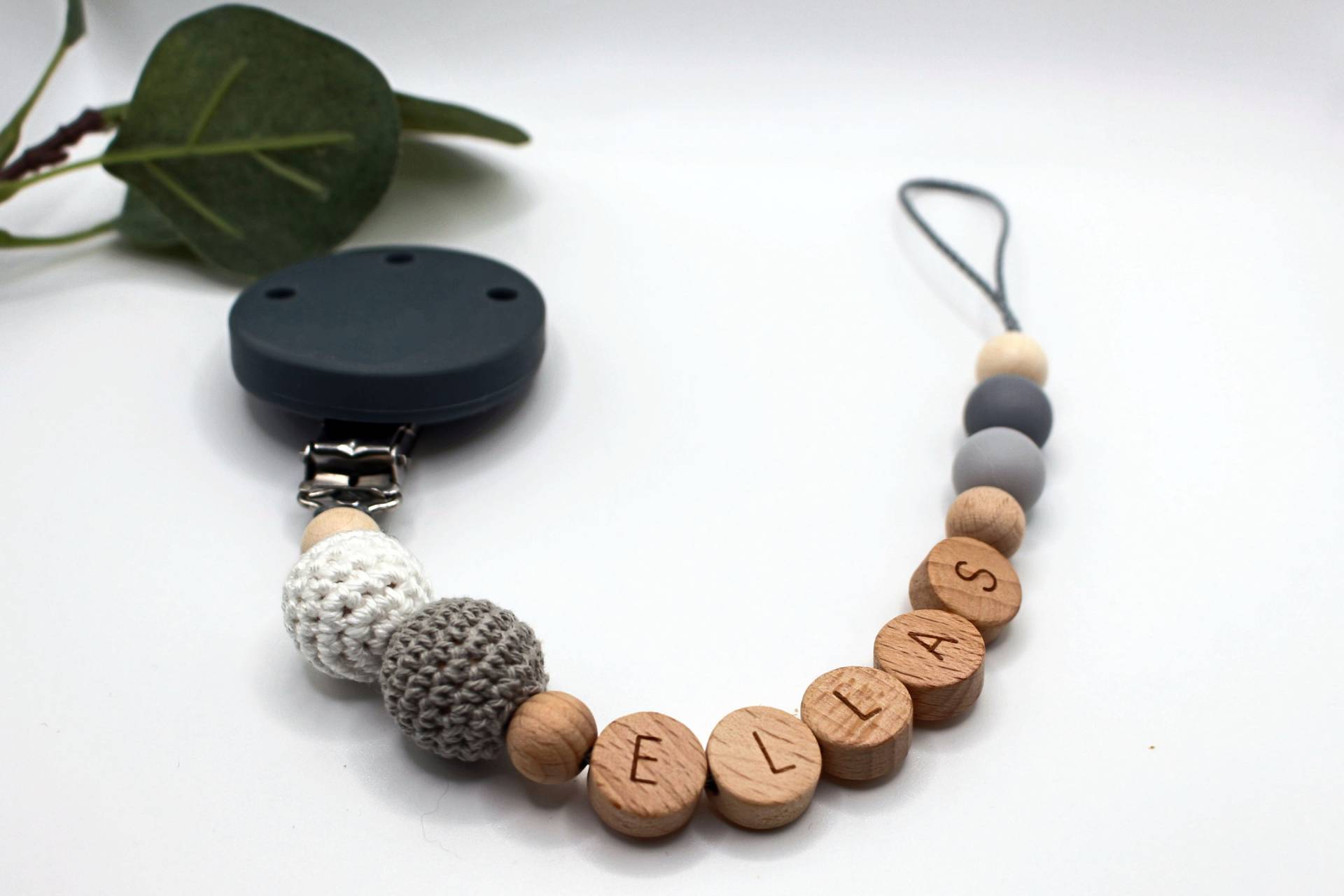 Schnullerkette, Runde Buchstaben, Großer Dunkelgrau Runder Clip, Personalisiert Schnullerkette, Runde Buchstaben, Großer Dunkelgrau Runder Clip, Personalisiert von Etsy - ArtPearlBaby