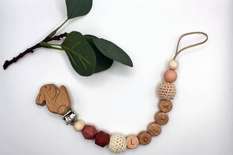 Schnullerkette, Runde Buchstaben, Wählbarer Clip, Personalisiert von Etsy - ArtPearlBaby