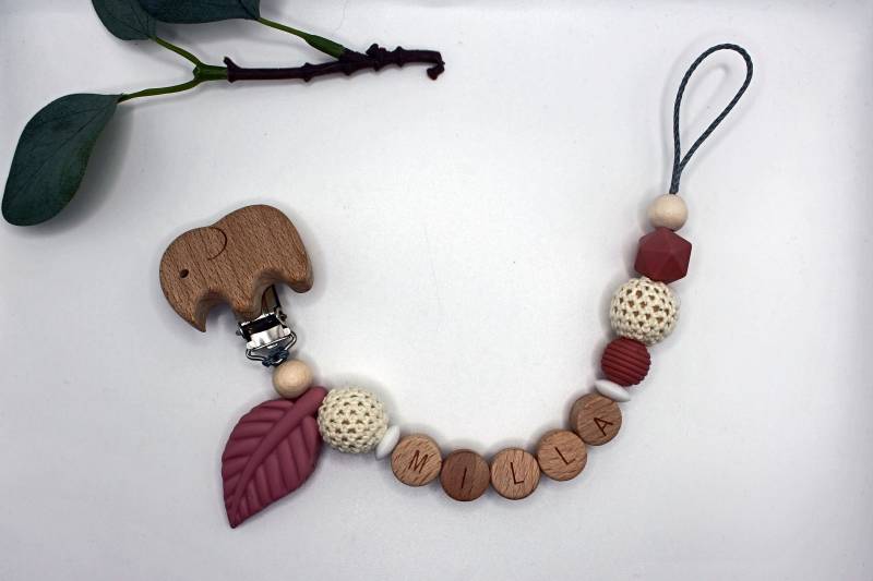 Schnullerkette, Runde Buchstaben, Wählbarer Clip, Personalisiert von Etsy - ArtPearlBaby