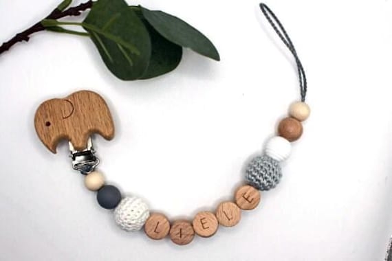 Schnullerkette Elefant, Runde Buchstaben, Wählbarer Clip, Personalisiert von Etsy - ArtPearlBaby