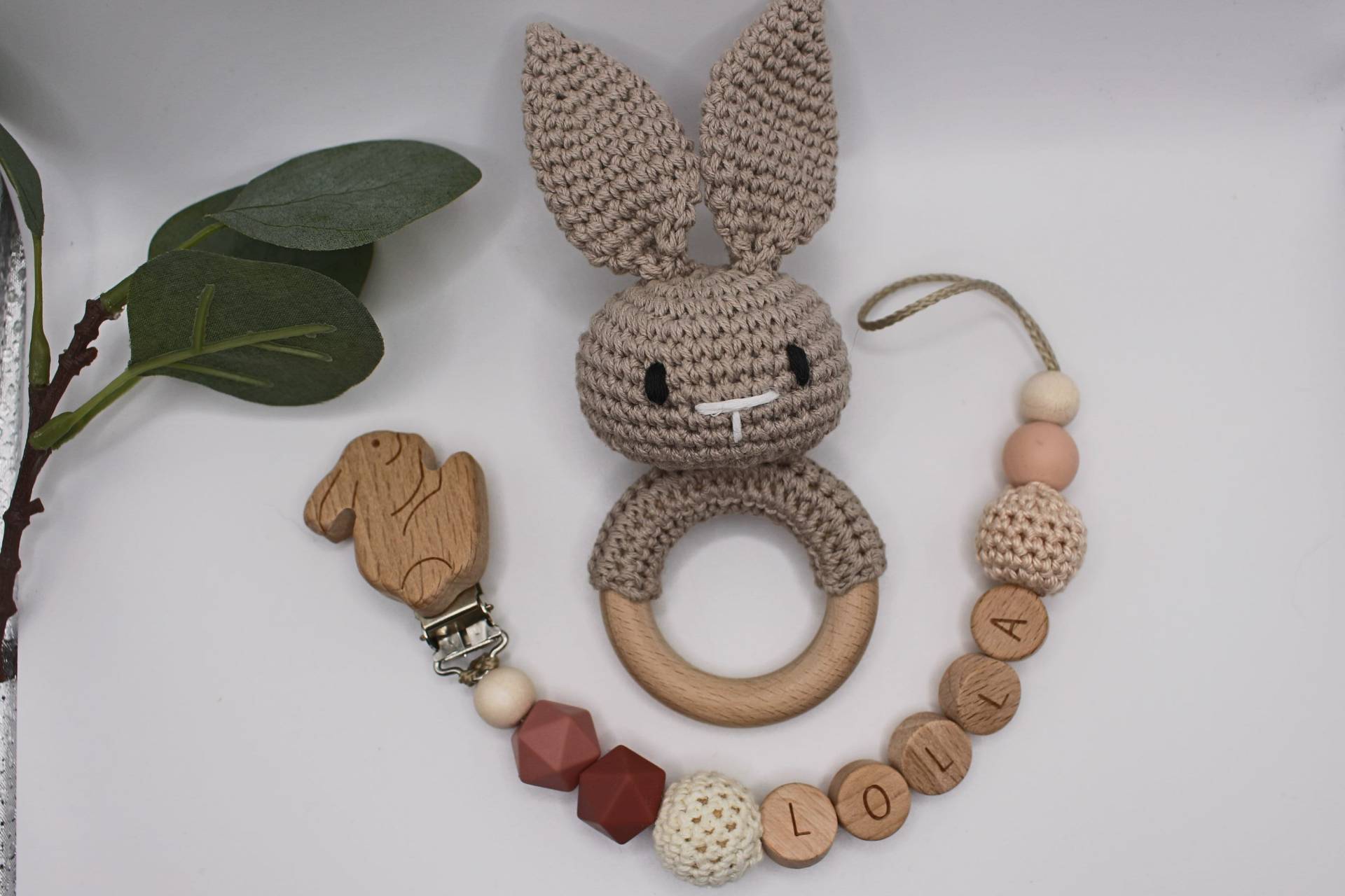 Schnullerkette Und Rassel Hase Im Set, Personalisierbar, Geschenkset Schnullerkette Und Rassel Hase Im Set, Personalisierbar, Geschenkset von Etsy - ArtPearlBaby