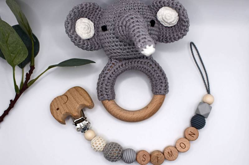 Schnullerkette Und Rassel Mit Kleinem Tuch Im Set Elefant, Personalisierbar, Geschenkset Elefant von Etsy - ArtPearlBaby