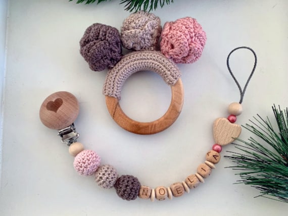 Schnullerkette Und Rassel Rose Im Set, Personalisierbar, Geschenkset Schnullerkette Und Rassel Rose Im Set, Personalisierbar, Geschenkset von Etsy - ArtPearlBaby