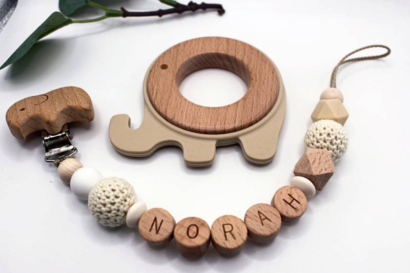 Set Elefant, Greifling Aus Holz Mit Silikonanteil Und Schnullerkette, Runde Buchstaben, Personalisiert von Etsy - ArtPearlBaby