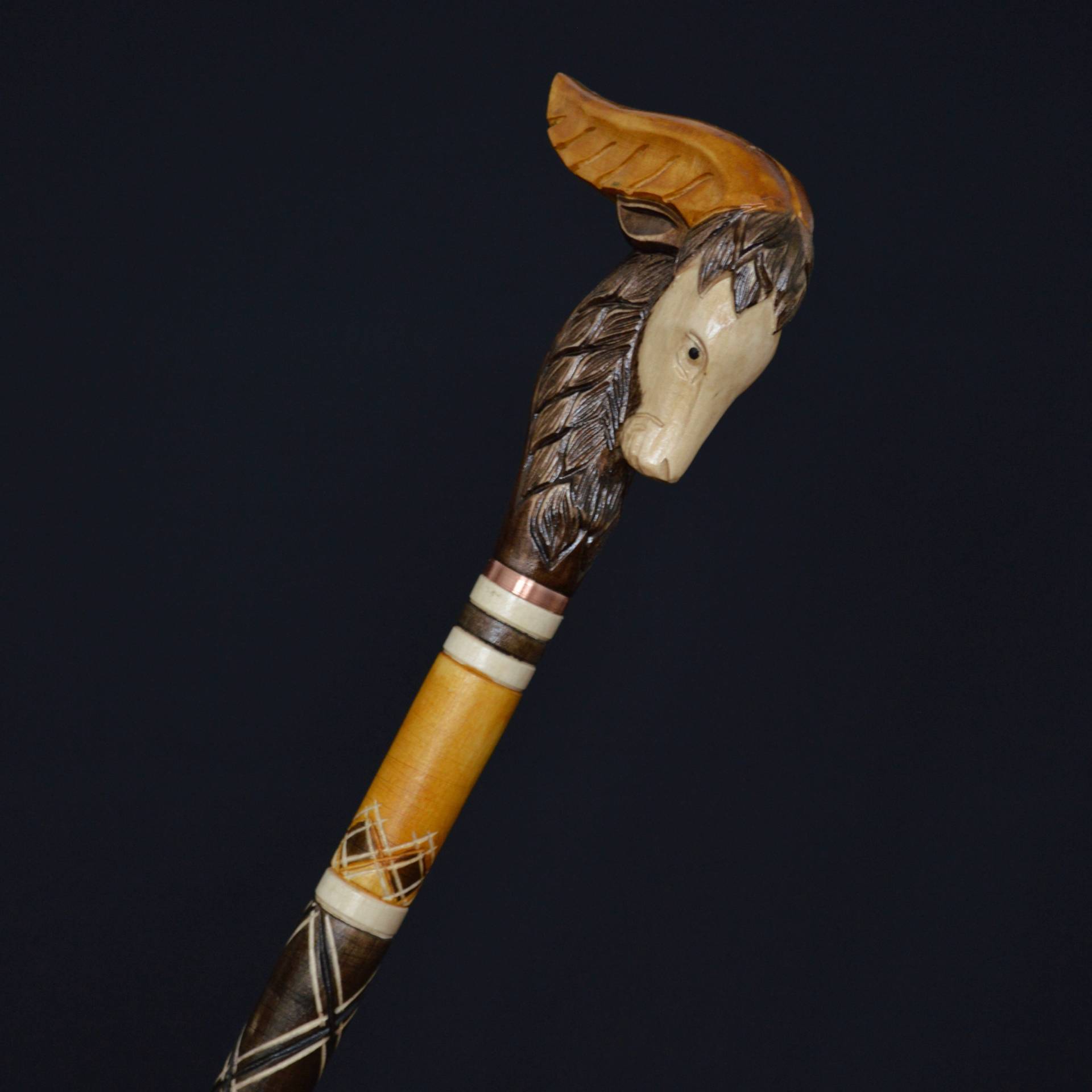 Geschenk Spazierstock Spazierstöcke Stöcke Schilfrohrstab Holz Handgeschnitzt Schnitzerei Handgefertigt Zubehör | Ziege Neu Geschenk Spazierstock Spazierstöcke Stöcke Schilfrohrstab Holz Handgeschnitzt Schnitzerei Handgefertigt Zubehör | Ziege Neu von Etsy - Artcrafft