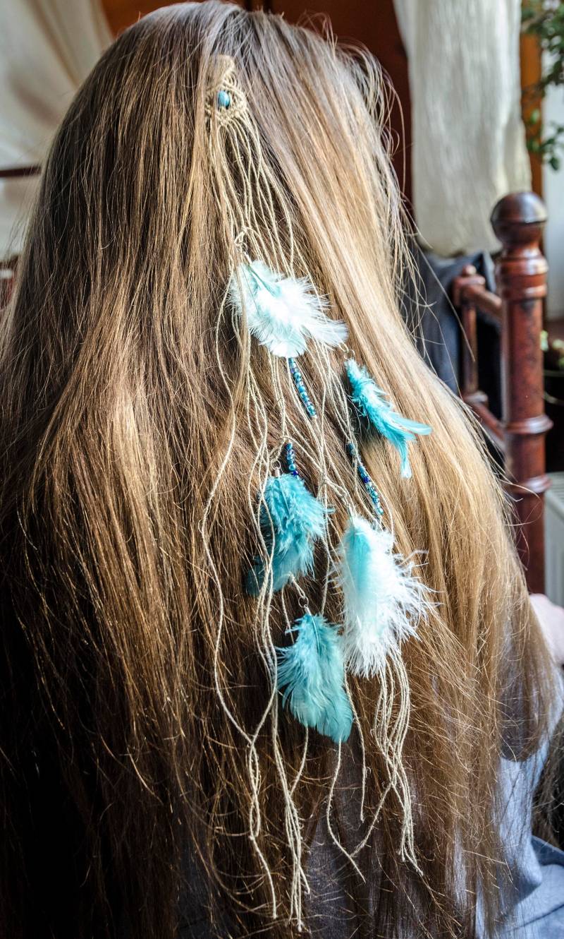Clip in Haarverlängerung Mit Blauen Federn Und Perlen. Vorübergehende Blonde/Leinen Haarverlängerungen Für Festivals von Etsy - Asgardienne