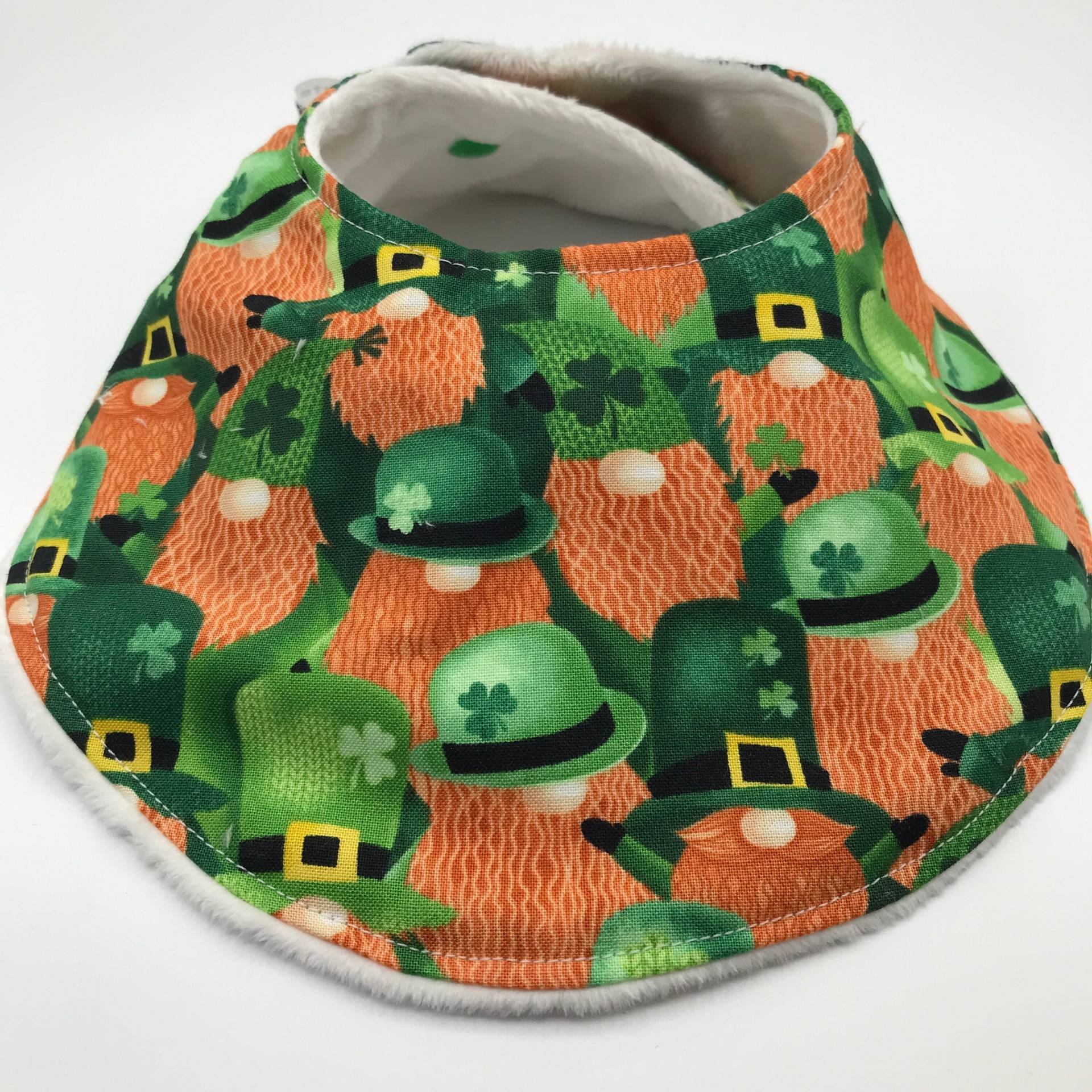 Baby Lätzchen, Dribbeln Sabbern Geschenk, Neues Baby, Baby-Dusche-Geschenk, Verstellbar Baby-Zubehör, Irisch, Irland, Kleeblatt, St Patrick Baby Lätzchen, Dribbeln Sabbern Geschenk, Neues Baby, Baby-Dusche-Geschenk, Verstellbar Baby-Zubehör, Irisch, Irland, Kleeblatt, St Patrick von Etsy - AshgateCrafts
