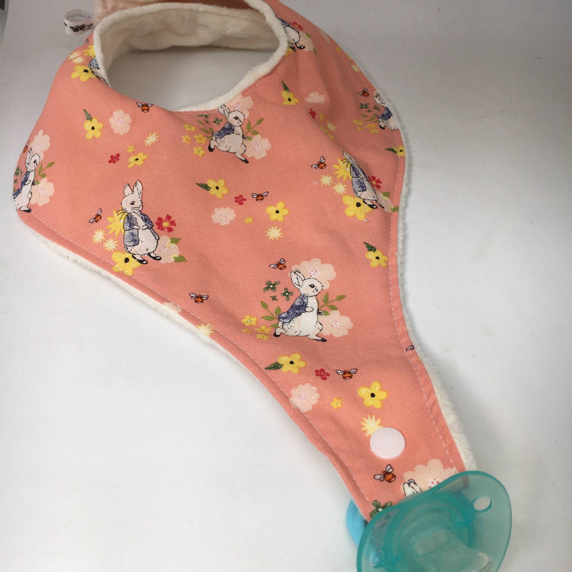 Baby Lätzchen, Tröpfeln, Sabbern Schnuller Schnuller, Dodie, Nuckel, Baby-Dusche-Geschenk, Baby-Geschenk, Kaninchen, Tröster Baby Lätzchen, Tröpfeln, Sabbern Schnuller Schnuller, Dodie, Nuckel, Baby-Dusche-Geschenk, Baby-Geschenk, Kaninchen, Tröster von Etsy - AshgateCrafts