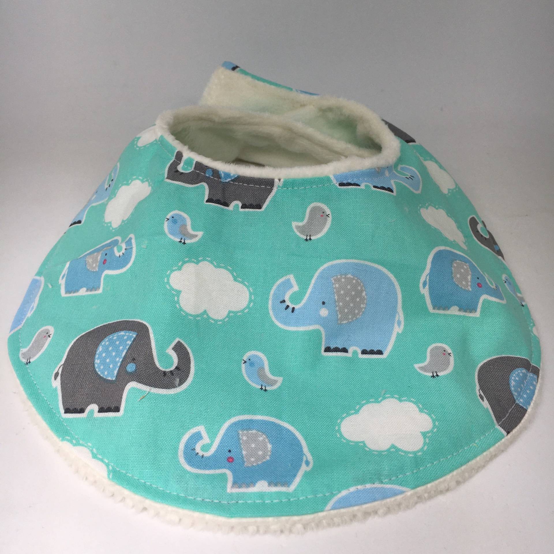 Babylätzchen, Dribbellätzchen, Babygeschenk, Neues Baby, Drool - Und Baby Shower, Babyfütterung, Elefant Babylätzchen, Dribbellätzchen, Babygeschenk, Neues Baby, Drool - Und Baby Shower, Babyfütterung, Elefant von Etsy - AshgateCrafts