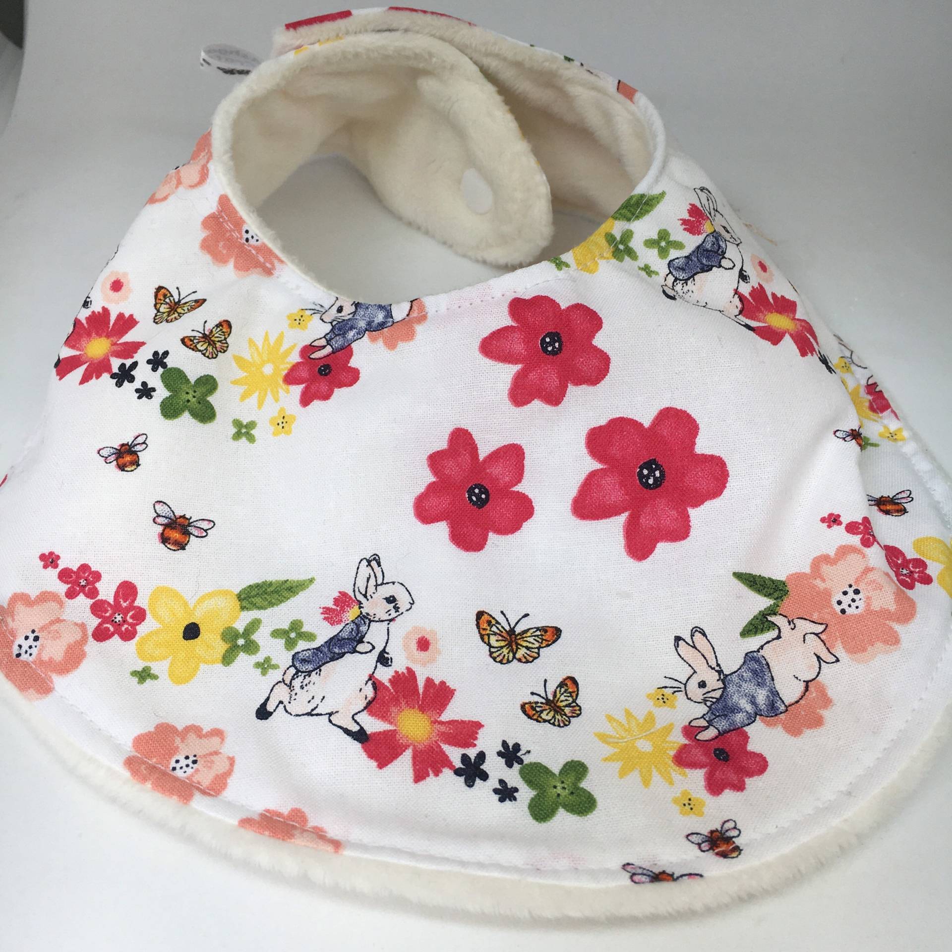 Lätzchen, Kaninchen, Baby Geschenk, Baby-Dusche-Geschenk, Neues Baby, Sabbern Baby-Zubehör Lätzchen, Kaninchen, Baby Geschenk, Baby-Dusche-Geschenk, Neues Baby, Sabbern Baby-Zubehör von Etsy - AshgateCrafts