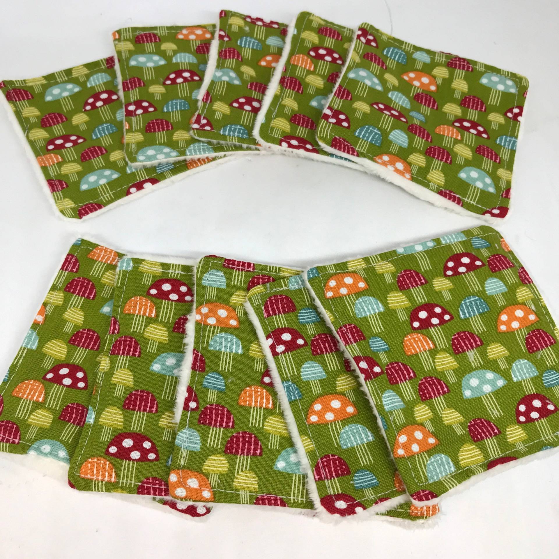 Wiederverwendbare Tücher, Make Up, Pads, Umweltfreundlich, Waschbare Wattepads, Baby, Körperpflege, Make-Up-Entfernung, Grün, Schönheit, Zero Waste Wiederverwendbare Tücher, Make Up, Pads, Umweltfreundlich, Waschbare Wattepads, Baby, Körperpflege, Make-Up-Entfernung, Grün, Schönheit, Zero Waste von Etsy - AshgateCrafts